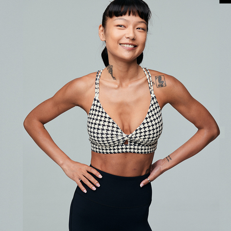 Black and White Stripe Printed Yoga Suit Gather Shockproof Sports Underwear Sexy Cross Sling Beautiful Back Bra with Chest Pad