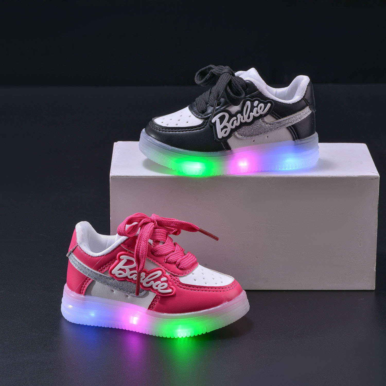 Girls' Letter Luminous Shoes 2024 Spring New Girls' Soft-soled sneaker-sided Casual Children's Lights Shoes