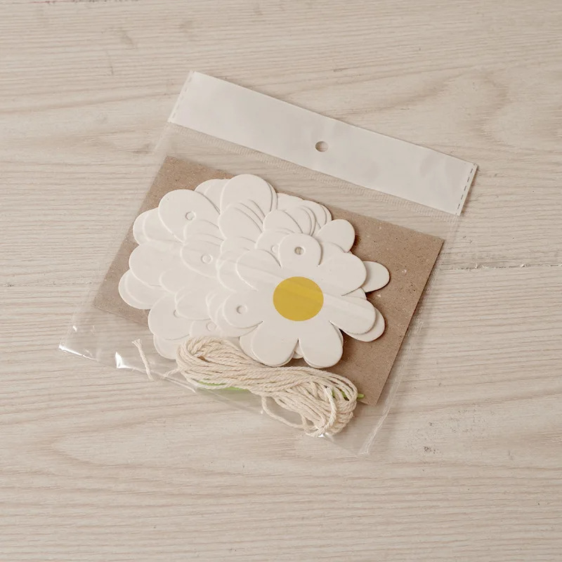 White daisy flower flower flag children's birthday party background decoration birthday scene layout props