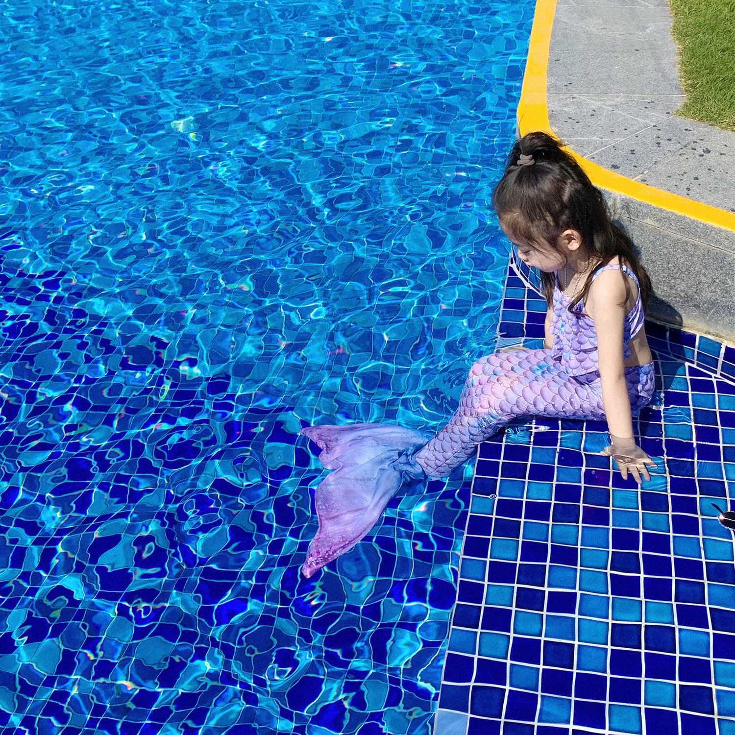 2022 new children's swimsuit girl children's fishtail skirt princess skirt swimming clothes clothing a generation of hair