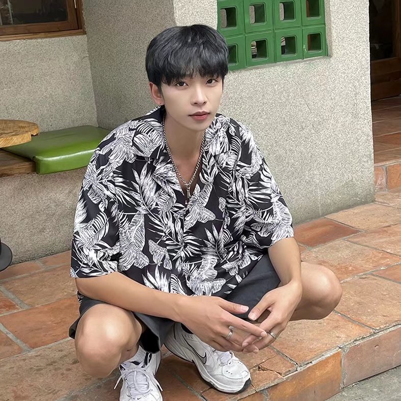 Hawaiian Floral Short-sleeved Shirt Men's Loose All-match Summer Thin Shirt Hong Kong-style Instagram Popular Brand Handsome Jacket