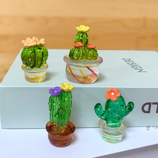 Creative Plant Cactus Car Car Ornaments Transparent Resin Crafts TV Computer Decoration Small Ornaments