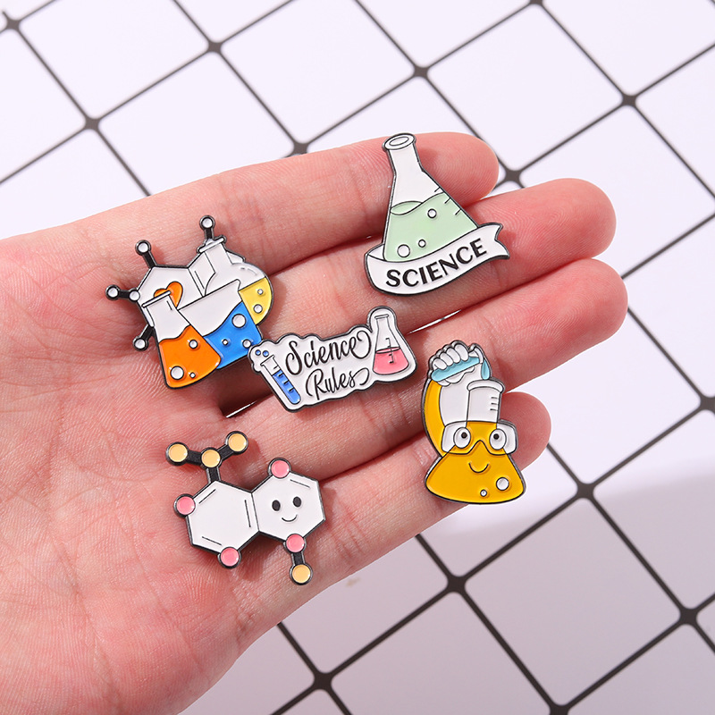 Foreign trade new chemical equation series alloy brooch cartoon cute beaker test tube Cup modeling paint badge