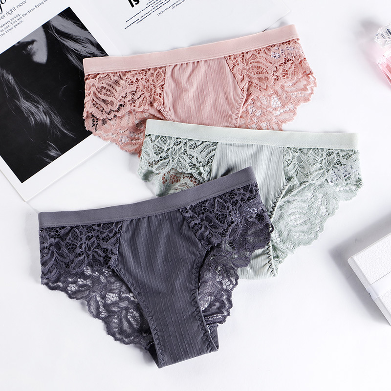 Sexy ice silk underwear for women with lace edges, large size, seamless butt-covering women's briefs, sports satin underwear for women, pure desire