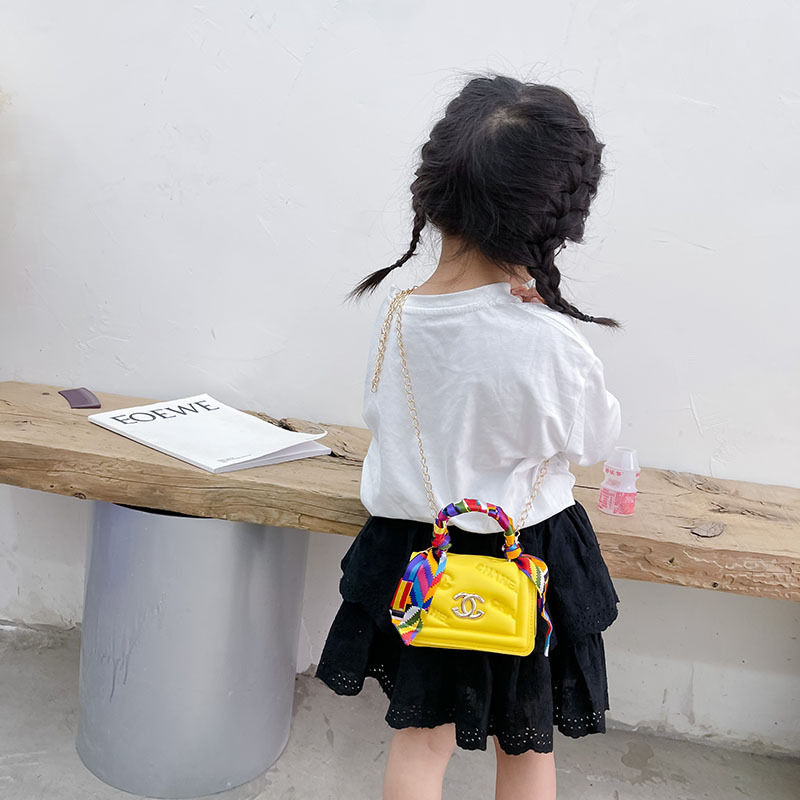 Little girl messenger bag 2023 Summer western style silk scarf children accessories bag baby Pearl portable coin purse