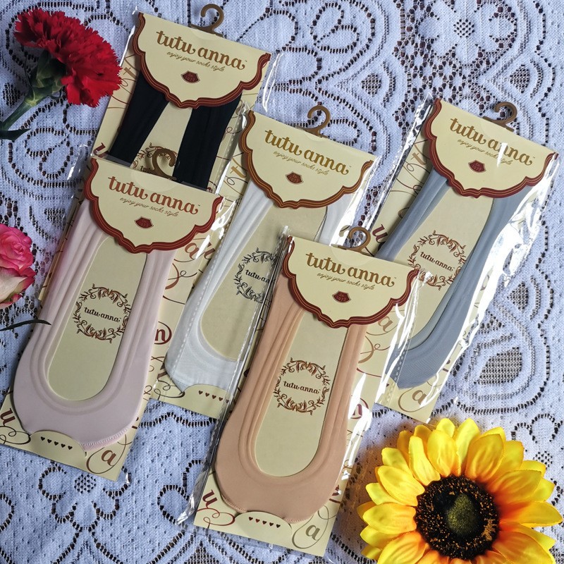 Independent packaging spring and summer ladies Ice Silk Cotton bottom sweat-absorbent tutu invisible socks silicone non-slip thin boat Socks wholesale