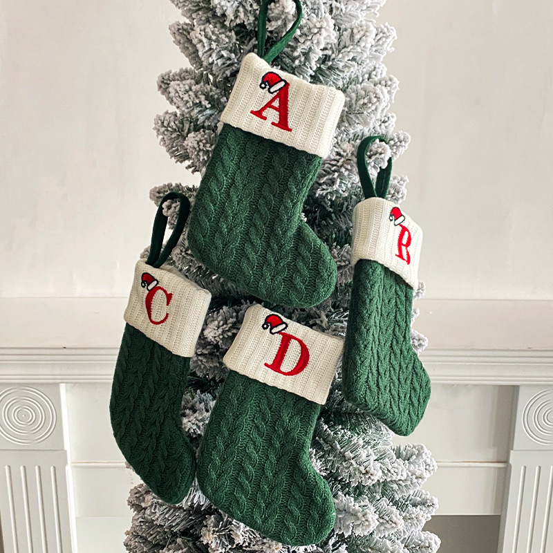 2024スポットクリスマス装飾品子供用ニットグリーン刺繍アルファベットクリスマス靴下クリスマス祭り装飾|undefined