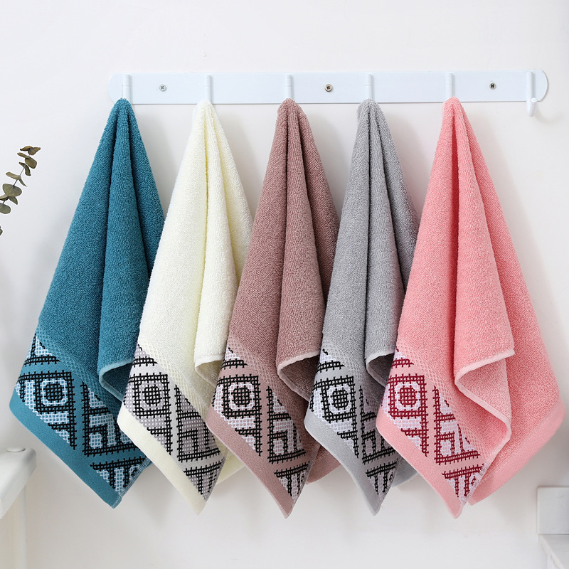 Factory supply 100 grams of plain triangle bath towel soft absorbent home daily holiday gift Hotel LOGO