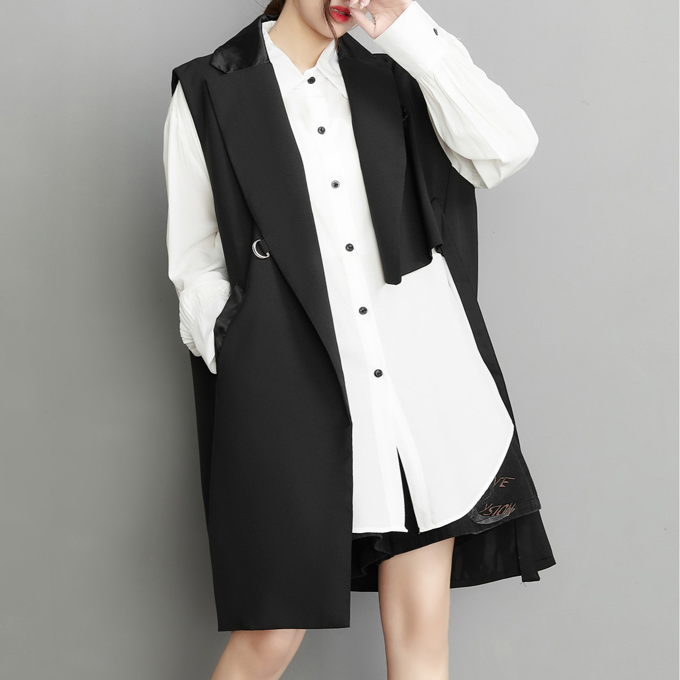 Spring 2024 New Mid-length Black Retro Loose Large Size Women's Suit Vest