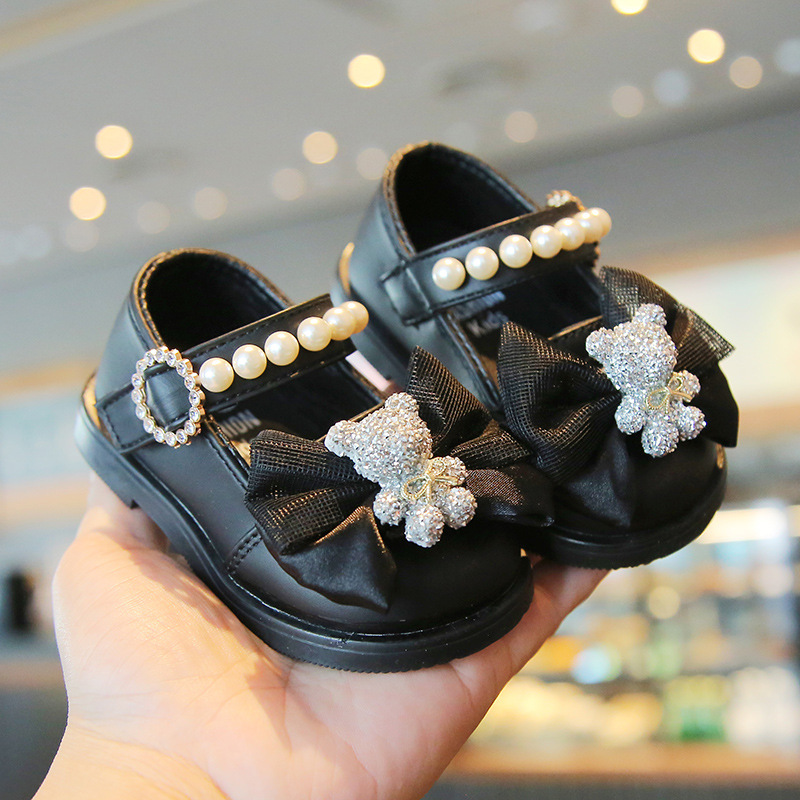 A generation of spring and autumn baby toddler shoes Square small leather shoes princess shoes breathable children's shoes baby shoes women's shoes