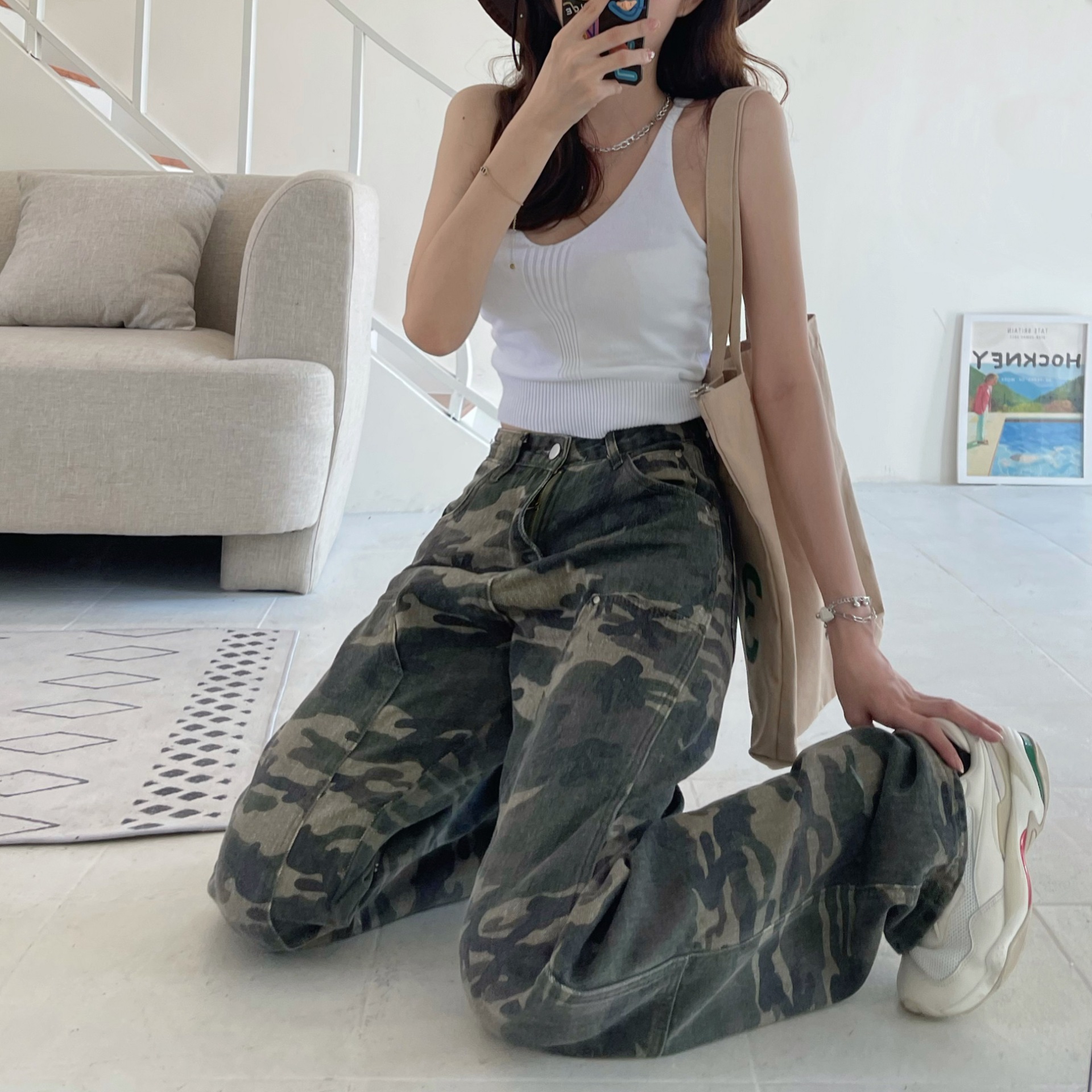 High Street hot girl retro Army Green camouflage workwear jeans women's 2020 Autumn New wide leg straight pants