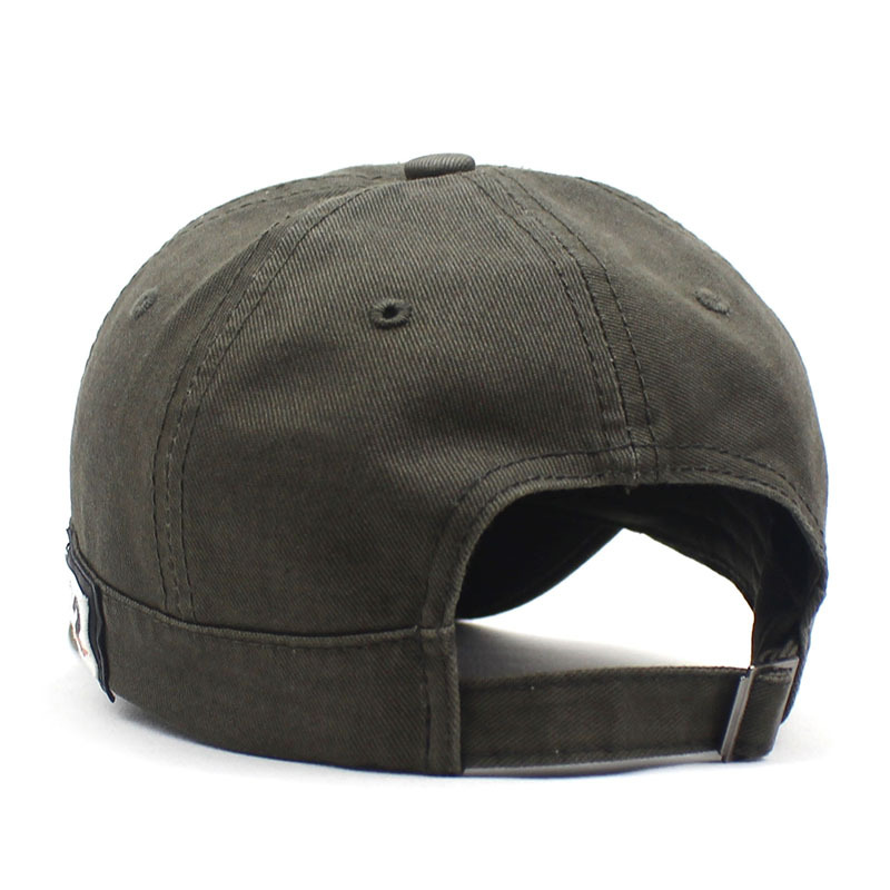 2021 New Fashion men and women short brim baseball cap cotton cap summer sports hat labeling curved brim hat