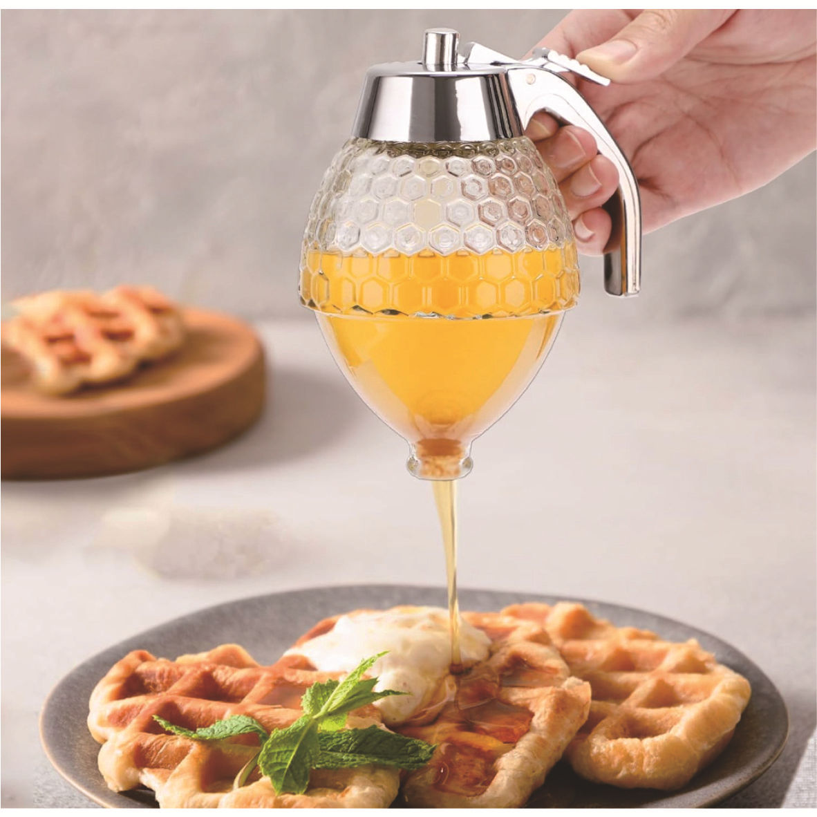 Cross-border New Honey Syrup Dispenser Syrup Squeezer Juice Dispenser Storage Tank Honey Tank TV Product