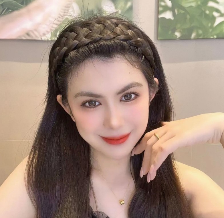 Widened thickened fish bone braided wig, hair hoop, integrated high cranial top Net Red hemp pressure hair hair hairpin wash face head band Female