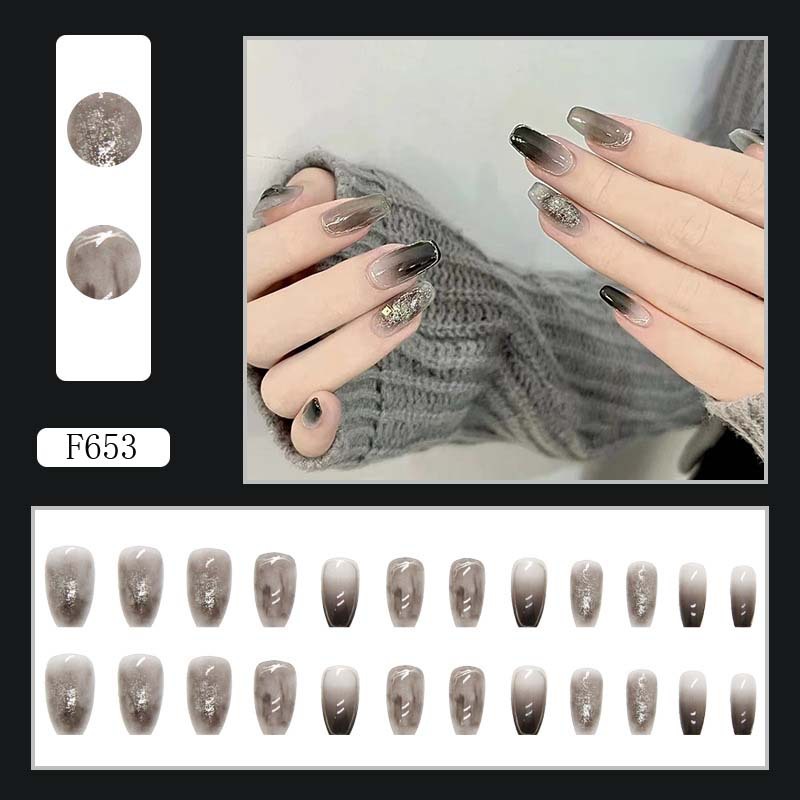 Dark mysterious halo dyeing wearing armor gradient French autumn and winter white fake nails finished wholesale 24 boxed