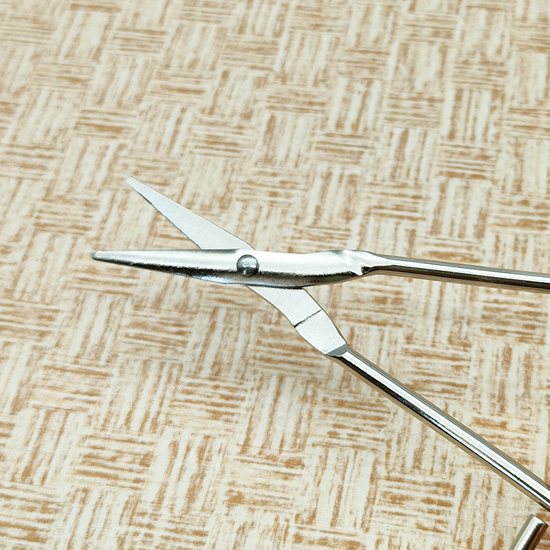 Disposable pointed gauze scissors bandage scissors iron wire scissors carbon steel scissors iron wire scissors spot wholesale
