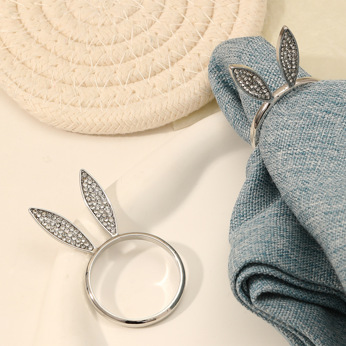 European and American personality cute rabbit Easter napkin ring diamond alloy rabbit head Western restaurant napkin ring source factory