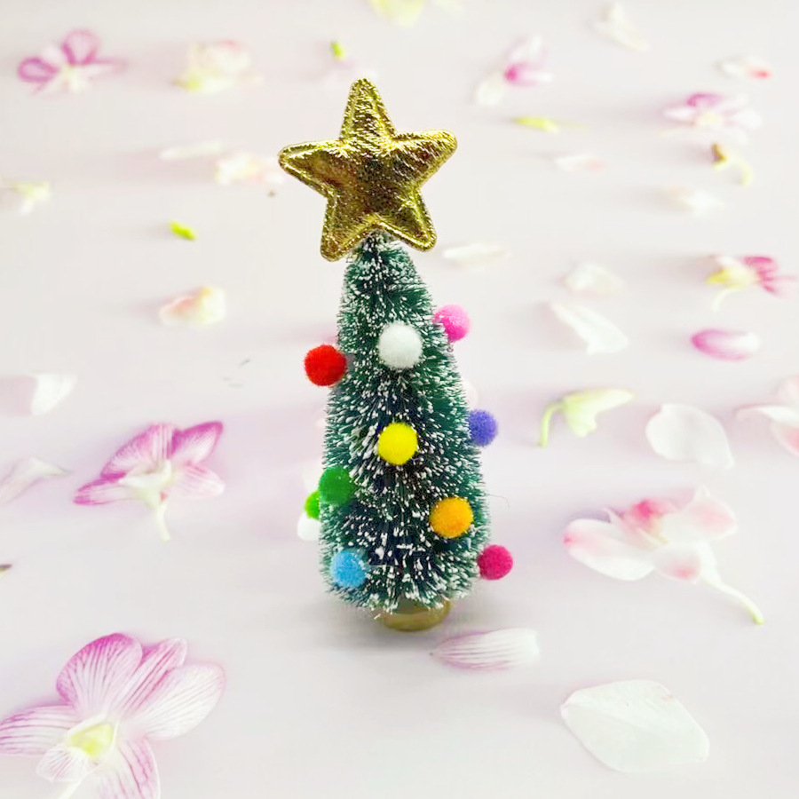 Spot Mini small gift Christmas tree Cedar desktop children's small window setting table Christmas gift decorations
