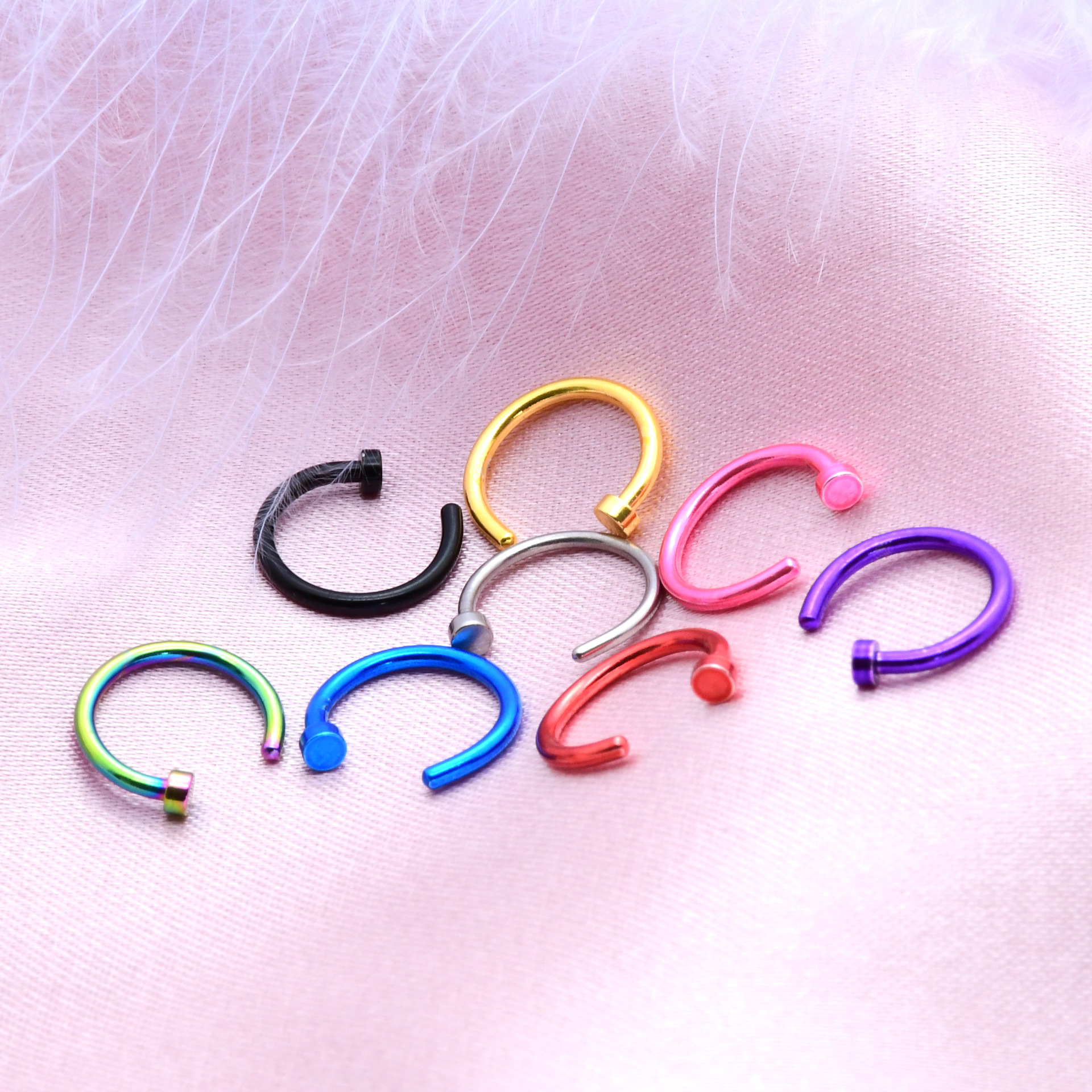 Factory spot wholesale Europe and the United States jewelry C type nose nail nose ring nose decoration lip nail puncture jewelry large quantity price favorably