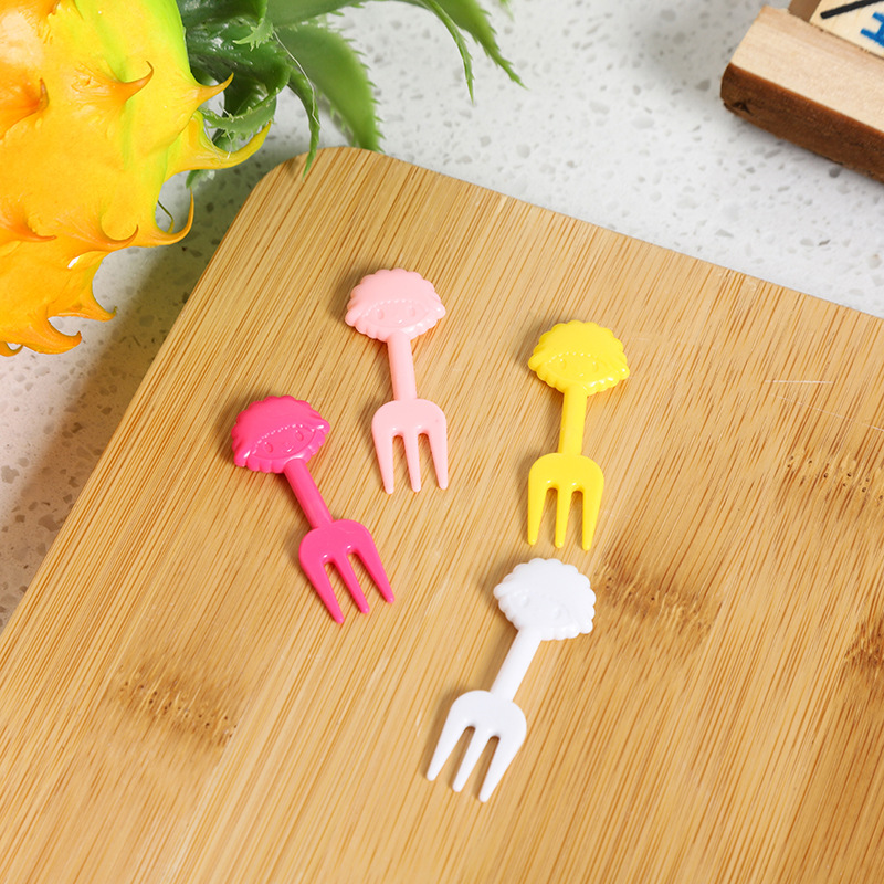Creative Children's Cartoon Fruit Fork Household Platter Decorative Fruit Fork Cute Style kt Rabbit Fruit Sign Fork