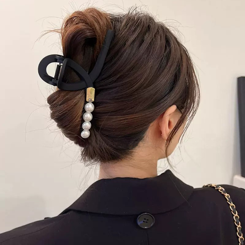 Vintage Pearl Korean-style Frosted Hair Clip Women's Head High-grade Sense Large Grab Clip Women's New Arrival Hair Shark Clip for Summer