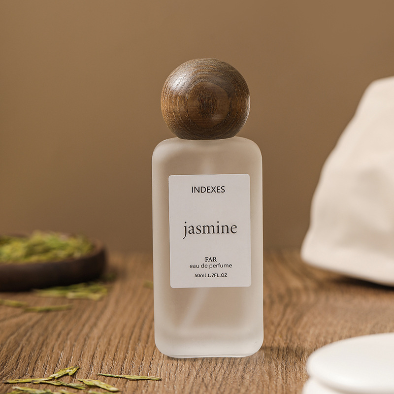 Live explosions small women's perfume lasting tea fragrance floral fragrance students Natural Light fragrance Vietnam explosions 50ml