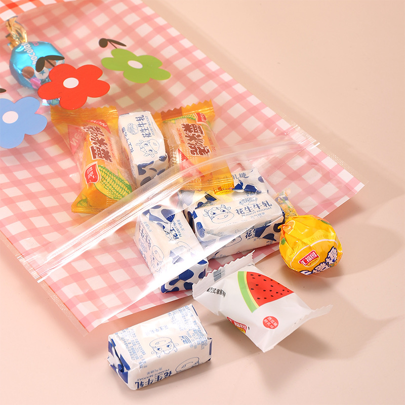 Thickened Translucent Cartoon Bear Baking Snowflake Crisp Self-standing Bag Cookies Packaging Self-sealing Zipper Bag