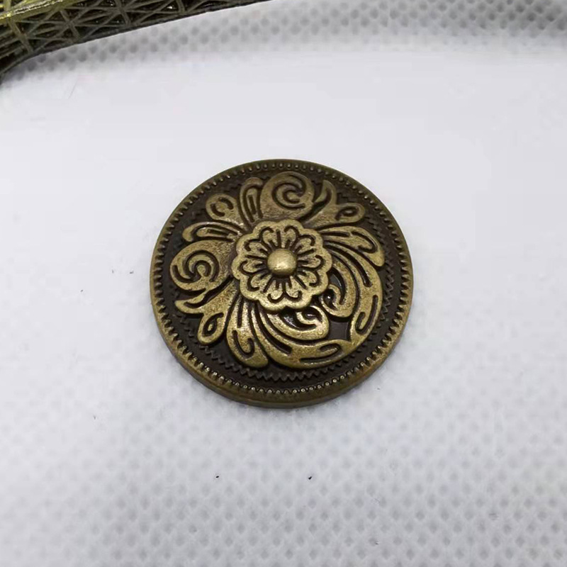 Factory wholesale luggage hole shoes accessories retro handmade diy alloy ancient silver diameter 23mm Tang grass flower Rivet