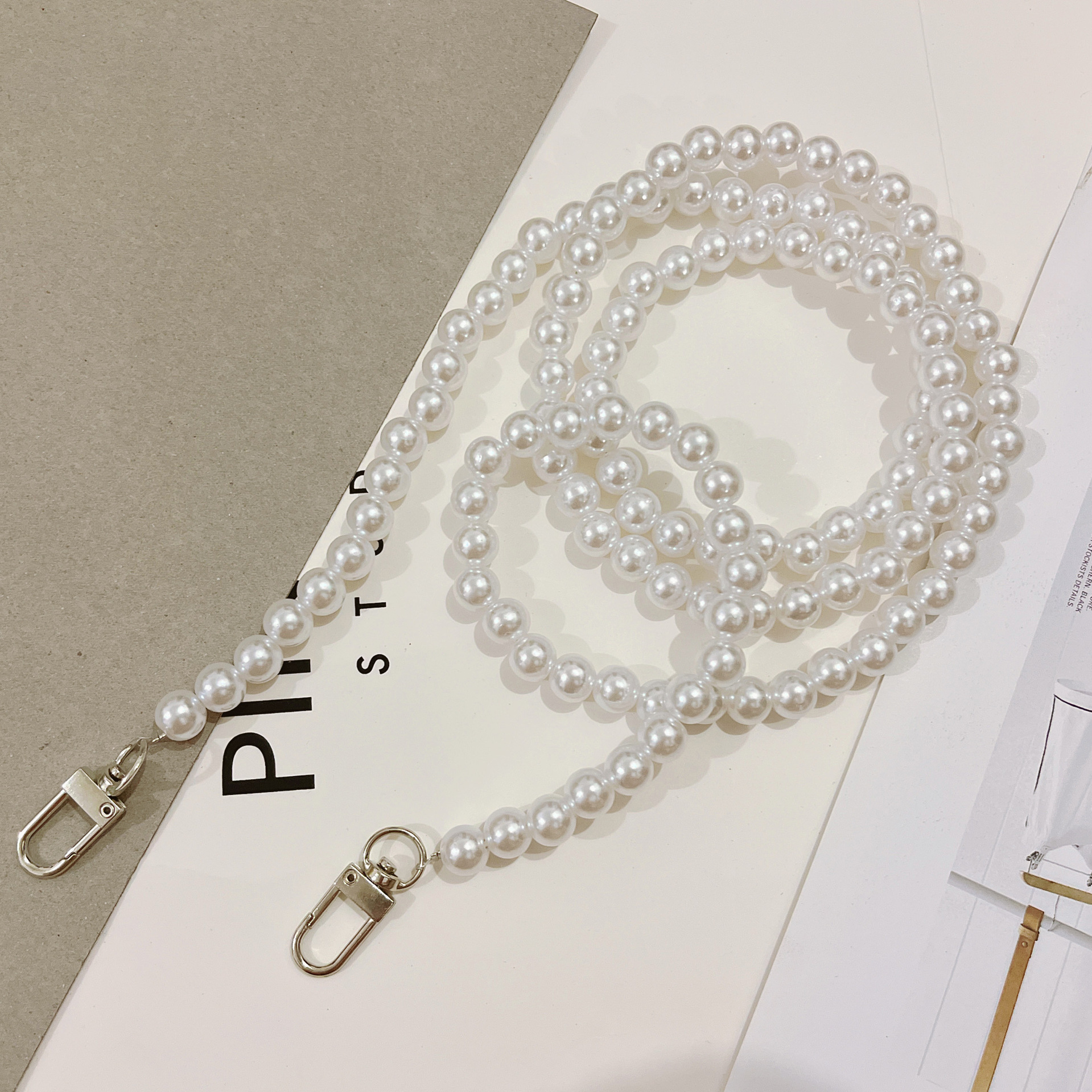 Liu Shishi same style beaded rainbow long mobile phone chain women's fashion crossbody portable chain Universal with clip chain