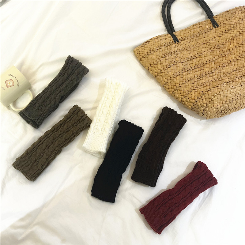 Yifan Autumn and Winter Outdoor Travel Warm Cold-proof Solid Color Twist Long Half-finger Elastic Sleeve Knitted Arm Cover for Women_voghion.com