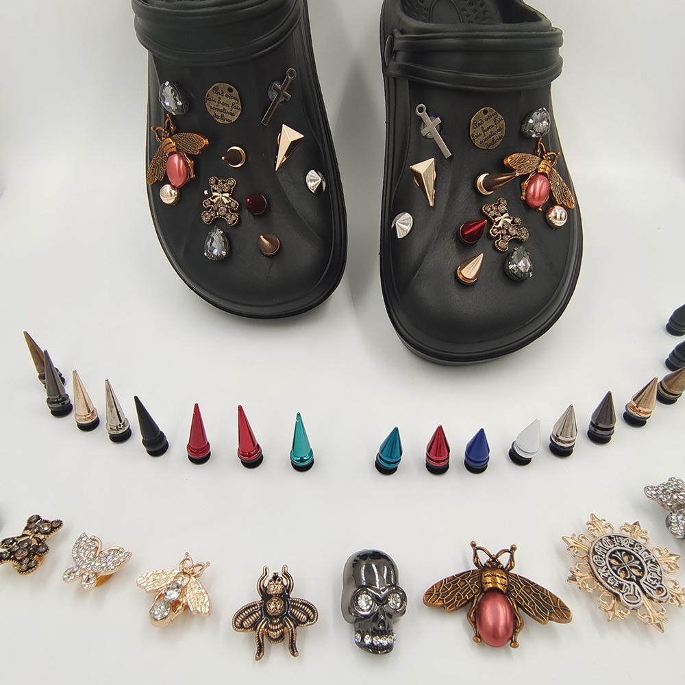 Hole Shoes Accessories Punk Rivet Shoes Flower Decorative Button Garden Shoes Accessories Slippers Decorative Spike Rivet