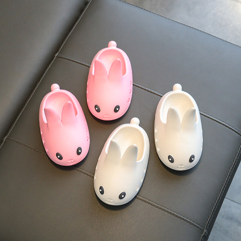 A generation of breathable children's sandals and slippers non-slip soft bottom baby boys and girls Korean non-slip cartoon parent-child shoes