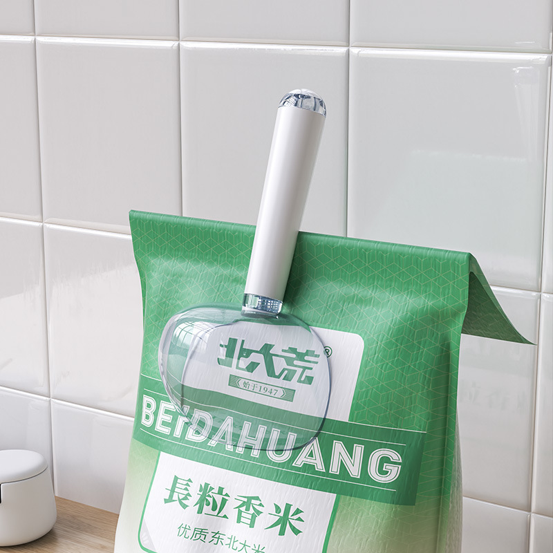 Multi-functional rice spoon cat food spoon digging flour milk powder spoon household plastic long handle with clip measuring spoon one-piece delivery