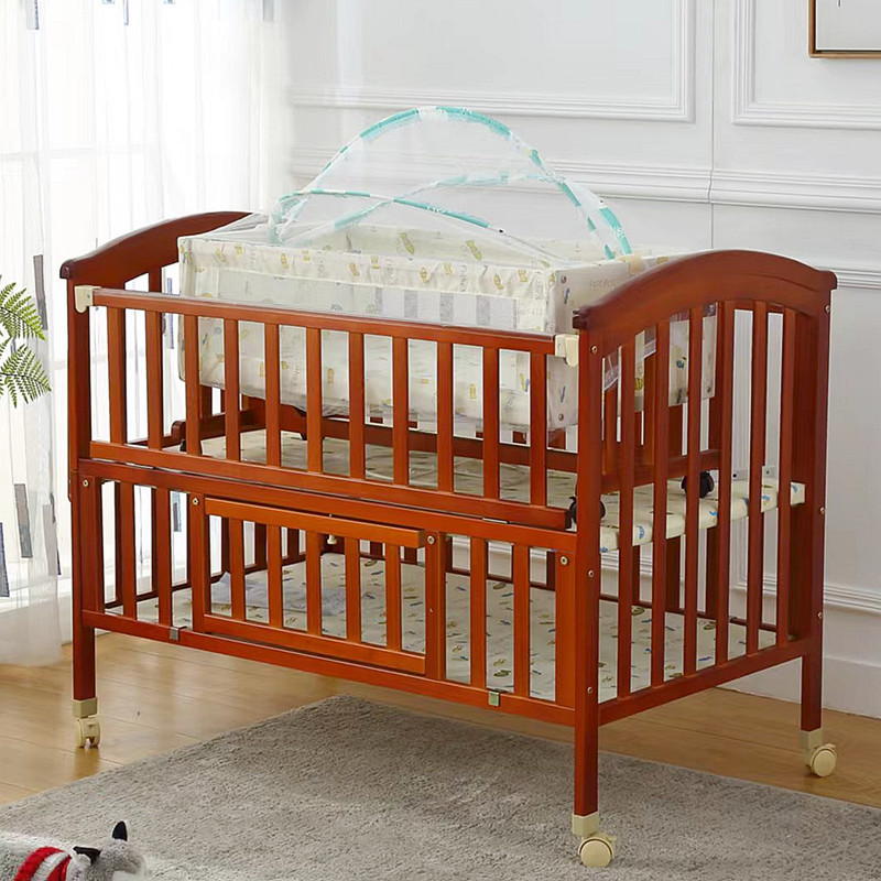 Solid wood crib baby bed baby bed newborn baby bed cradle bed splicing bed can be used as a gift