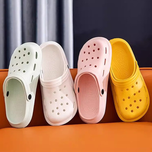 Wholesale closed toe hole shoes one-piece delivery summer hollow drifting shoes garden shoes beach sandals man clog