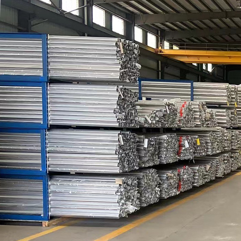 304 stainless steel pipe 201 thin-walled stainless steel round pipe stainless steel capillary seamless steel pipe square pipe seamless pipe