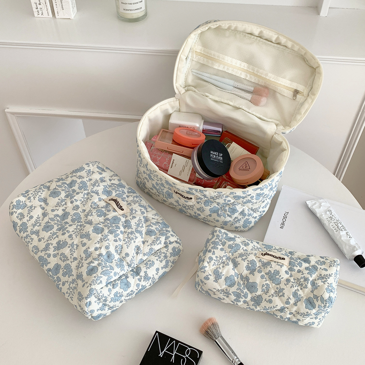 Ins Style Simple Small Floral Handheld Cosmetic Bag Large Capacity Cosmetic Storage Bag Portable Wash Storage Bag for Women