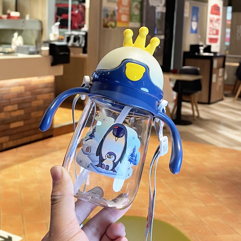 Straw water Cup children with handle plastic cup love baby strap portable out kindergarten Primary School students direct drinking cup