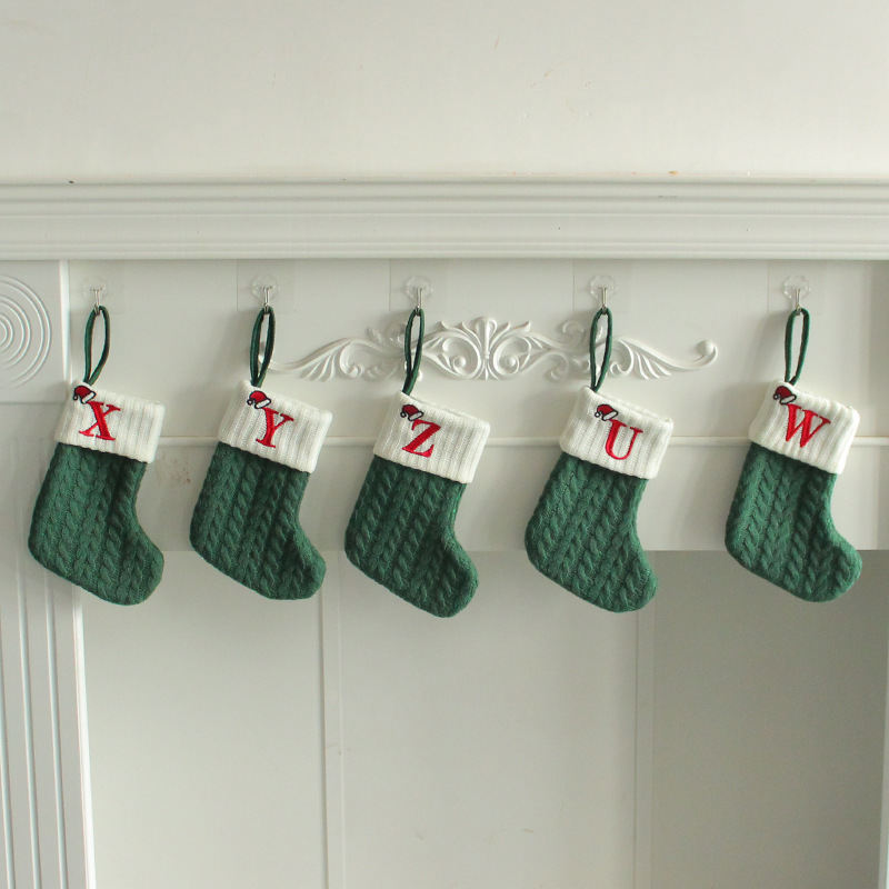 2024スポットクリスマス装飾品子供用ニットグリーン刺繍アルファベットクリスマス靴下クリスマス祭り装飾|undefined
