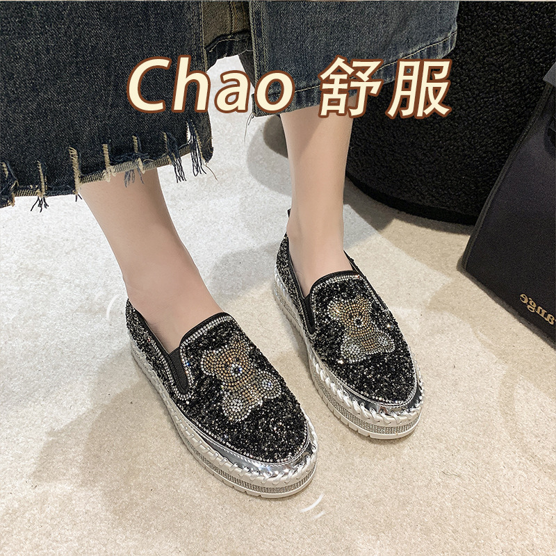 Spring, summer and autumn round head bright Diamond Bear Korean thick-soled women's shoes casual women's shoes middle-aged and elderly mother loafers