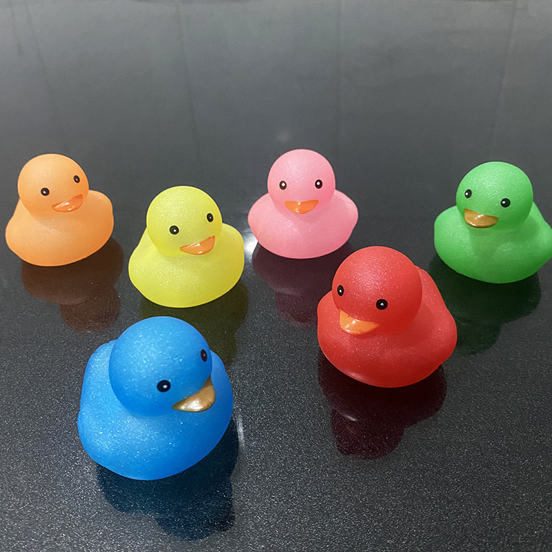果物の凍る色の閃粉のアヒルの金のネギの粉の8号のアヒルのミルクティーのアヒルの子供の入浴する水遊びのゴムはおもちゃをつまんで叫びます。|undefined