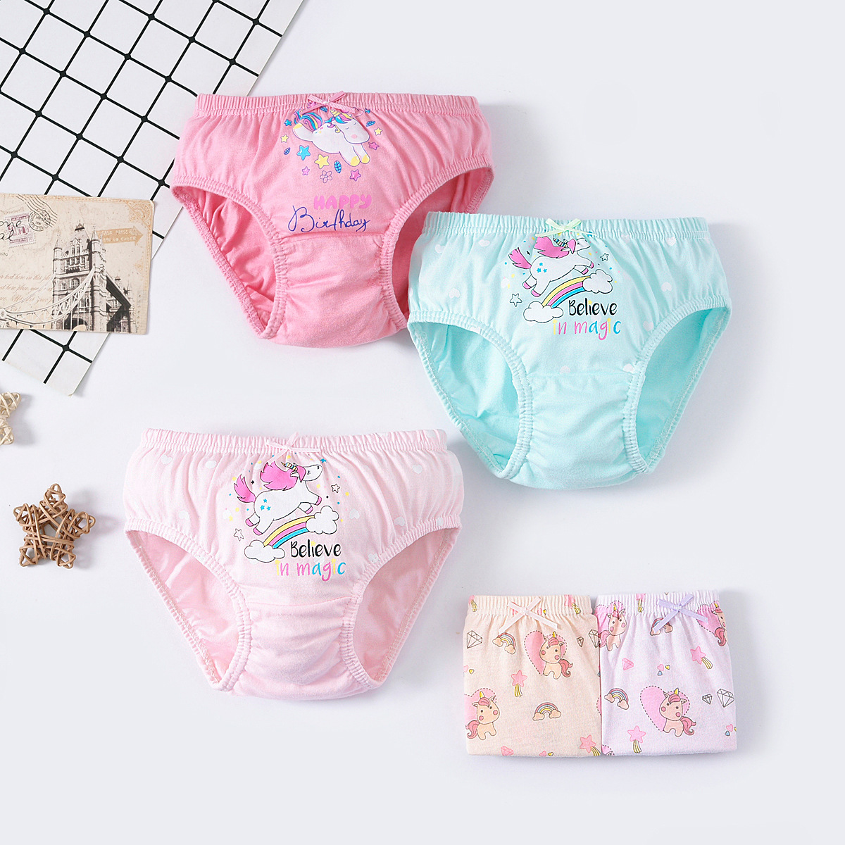 2023 Korean version of A new class children's underwear cartoon girls cotton briefs cotton shorts manufacturers A generation of hair
