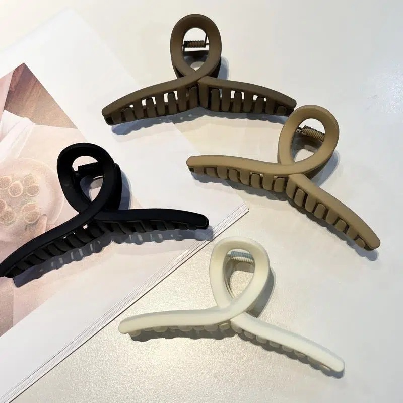 13cm super-large hair volume multi-frosted cross grip clip high color value shark clip spring and summer stall jewelry gifts