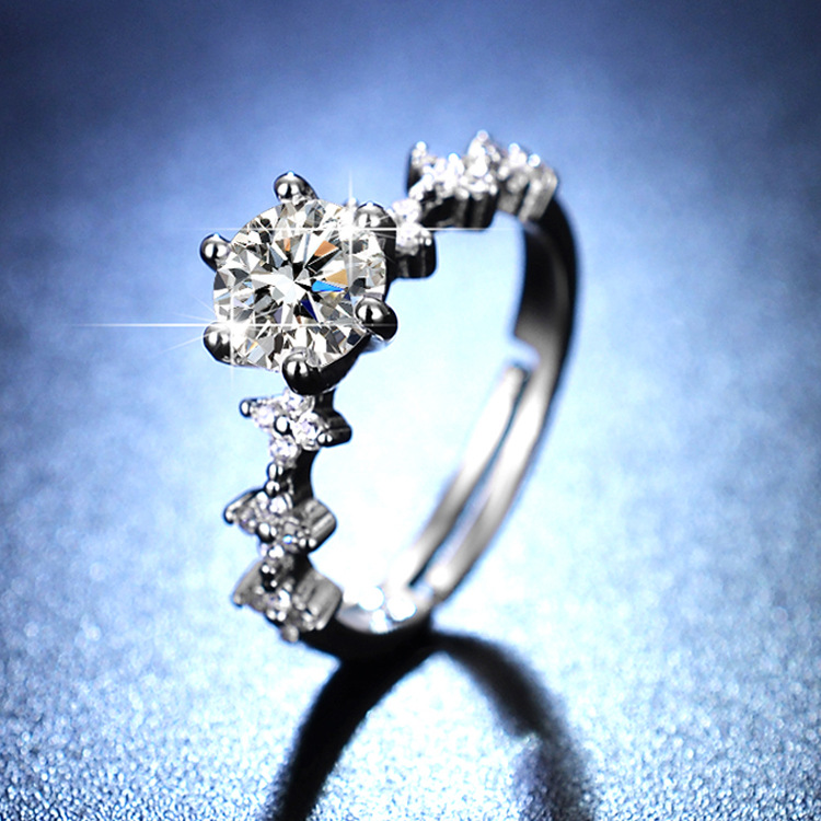 Factory new simulation diamond ring female four-leaf clover ring simulation Mosan diamond ring cross-border e-commerce live supply