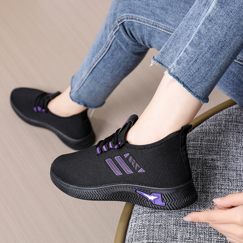 Small black shoes spring women 2025 new casual sneaker casual Joker breathable mother shoes women's shoes wholesale