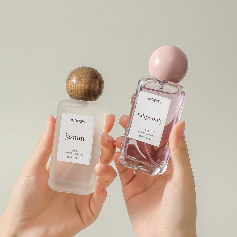 Live explosions small women's perfume lasting tea fragrance floral fragrance students Natural Light fragrance Vietnam explosions 50ml