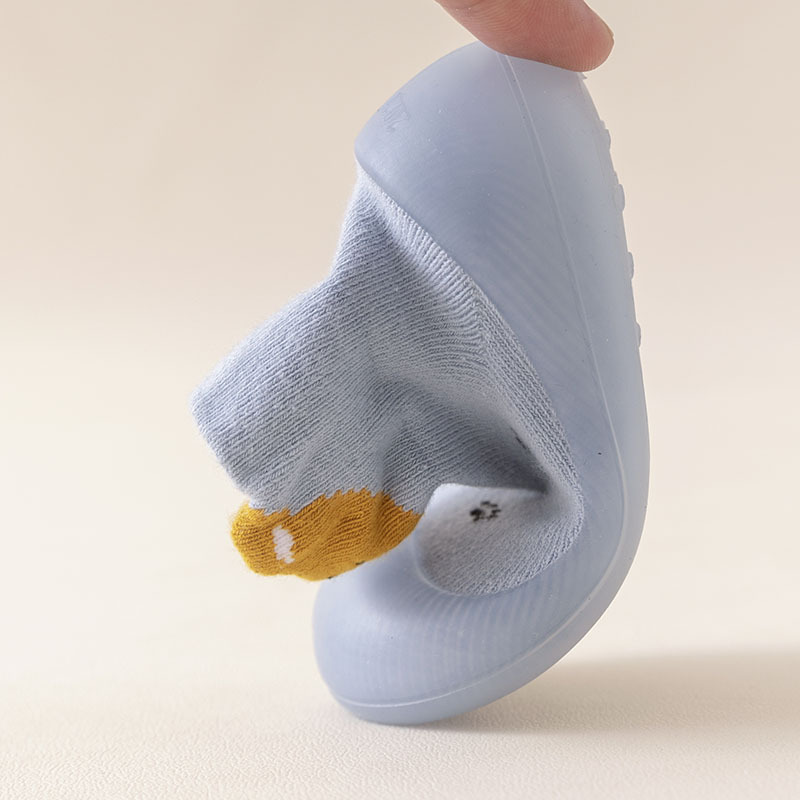 Baby shoes and socks 2022 autumn and winter new anti-slip rubber bottom newborn toddler socks cartoon children's floor shoes socks shoes