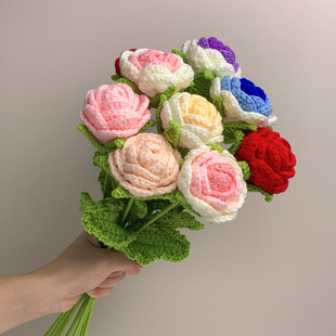 Rose woven bouquet fake flowers hand crochet artificial flower wool flower finished Valentine's Day gift