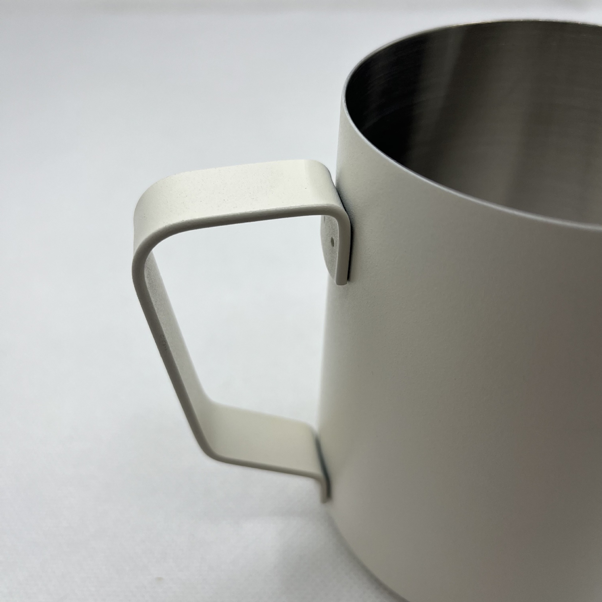 Pull flower jar 304 stainless steel pointed mouth coffee pull Flower Cup Milk Jar milk bubble Cup pull flower pot professional coffee appliance