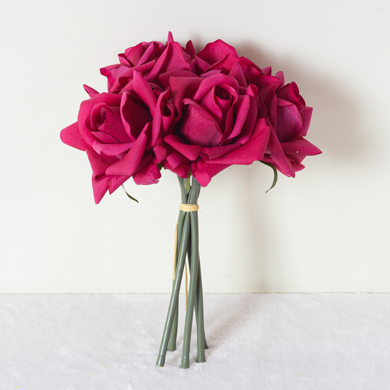 Simulated Hand Feeling 5-Head Moisturizing Rose Hand Bouquet, Artificial Flowers, Fake Flowers for Home Decoration, Wedding and Photography, Soft Decoration